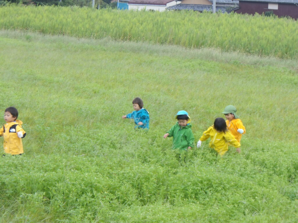 20周年記念行事はじまります・・・20周年記念シンポジューム「森の風の保育と持続可能性を考える」